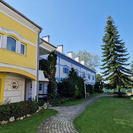 Rozina Apartman Mosonmagyaróvár Екстериор снимка